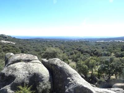 El Picazo y El Estepar - Caminos de Hoyo de Manzanares; castillo de coca interior ruta de las caras 